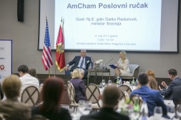 AmCham Business Lunceheon with Minister of finance (21)