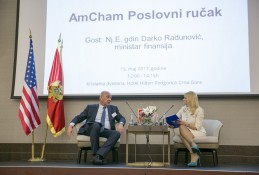 AmCham Business Lunceheon with Minister of finance (23)