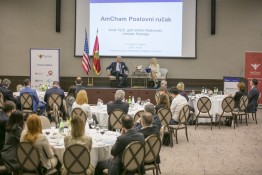 AmCham Business Lunceheon with Minister of finance (28)