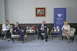 AmCham Business Lunceheon with Minister of finance (5)