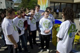 AmCham Clean and Green at the June 1st Elementary School in Podgorica, April 26, 2012 (10)