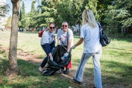 AmCham Clean and Green at the Radojica Perovic Elementary School October 11 (4)