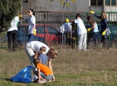 AmCham Clean and Green at the Vuk Karadzic Elementary School in Podgorica, November 6, 2010 (123)