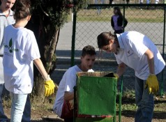 AmCham Clean and Green at the Vuk Karadzic Elementary School in Podgorica, November 6, 2010 (170)